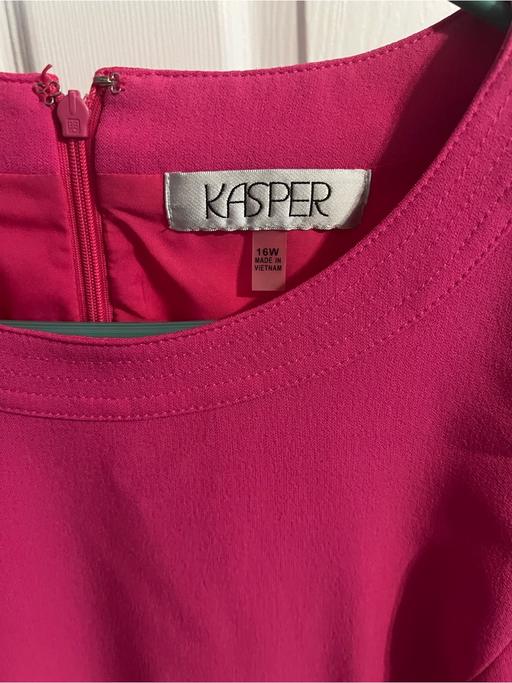 Kasper Sleeveless Shift Dress in Bright Pink - Picture 5 of 5